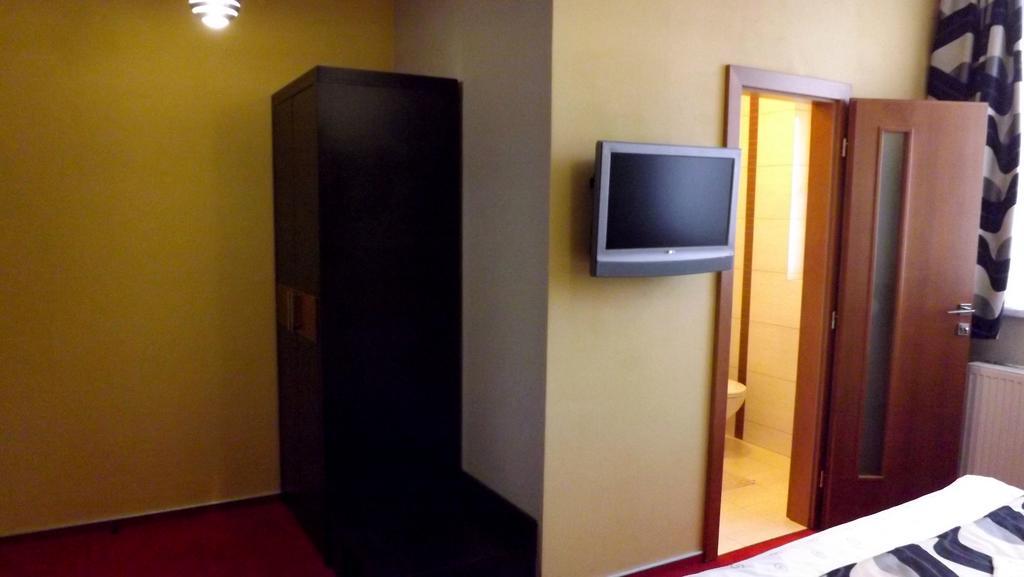 Guest House Penzión Fortuna Tvrdosin Zimmer foto