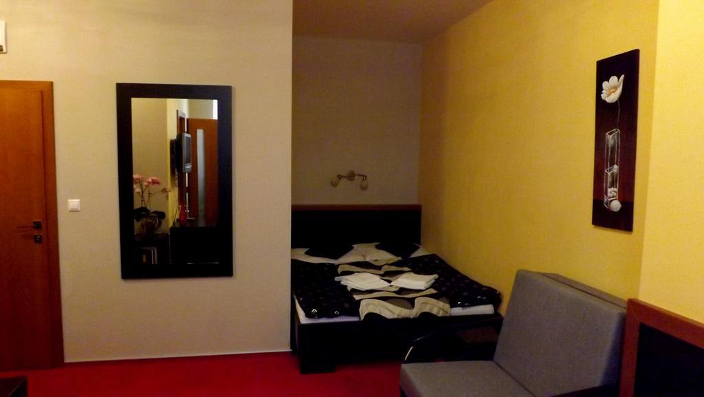 Guest House Penzión Fortuna Tvrdosin Zimmer foto