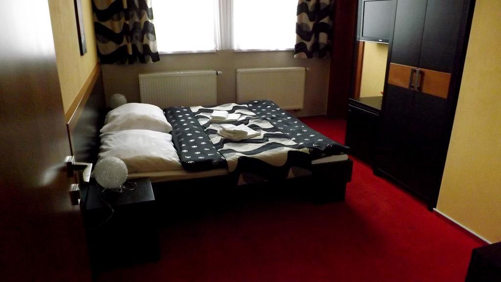 Guest House Penzión Fortuna Tvrdosin Zimmer foto