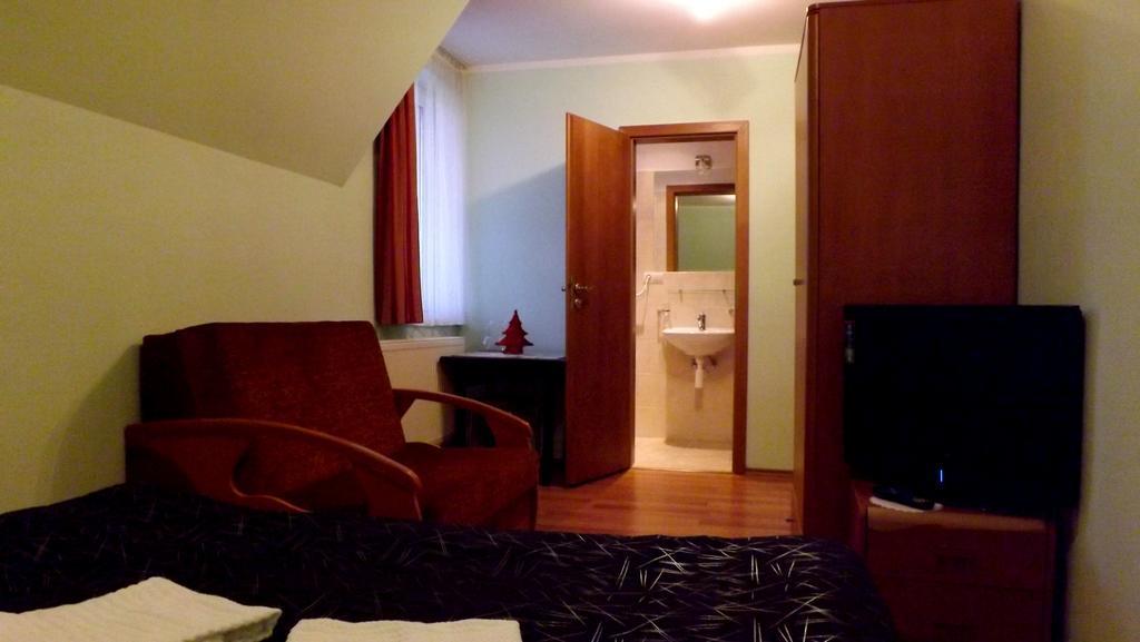 Guest House Penzión Fortuna Tvrdosin Zimmer foto