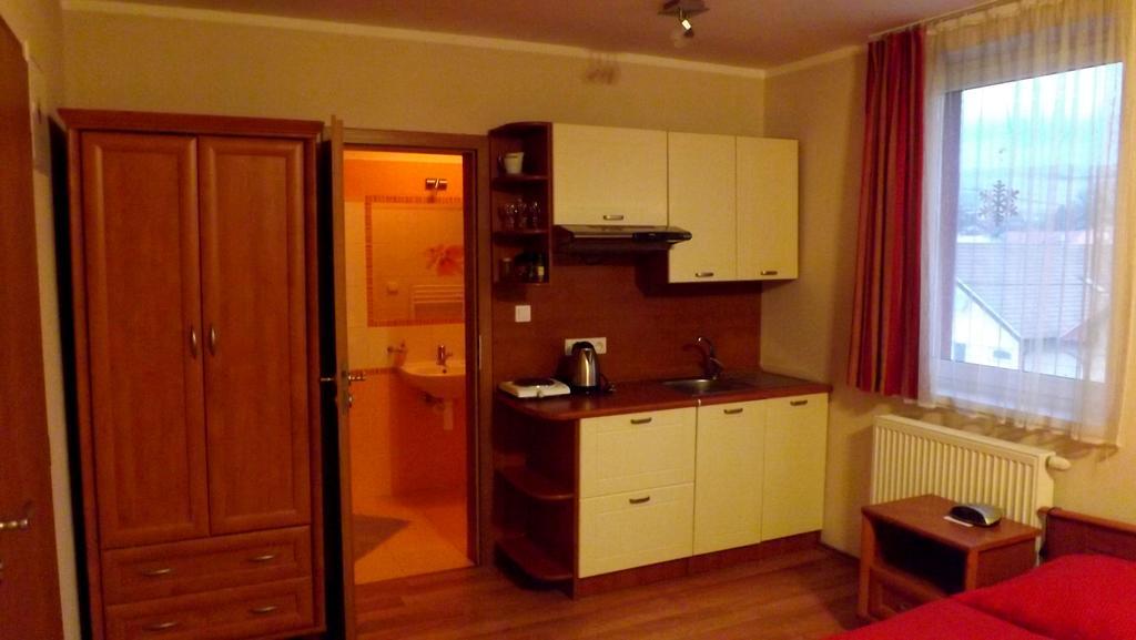 Guest House Penzión Fortuna Tvrdosin Zimmer foto
